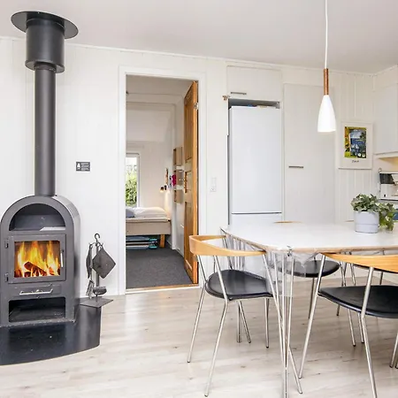 بيت للعطل 6 Person In *